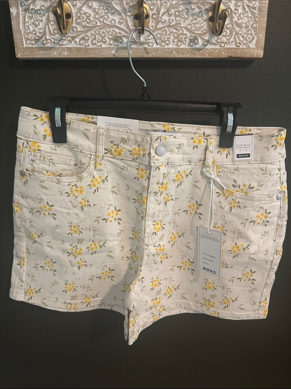 NWT Judy Blue Cream Denim Shorts with Yellow Floral Print